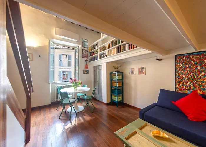 Apartamento Saint Louis Penthouse, Cozy Little Next To Pantheon Roma